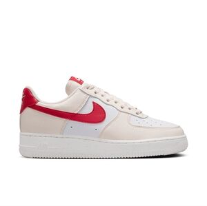 *NWT* NIKE Air Force 1'07 Women Size 7